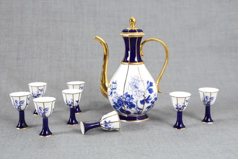 GaoChun Porcelain Palace Style Antique-Inspired Wine Set for Home Use with Porcelain Wine Pot, High-Footed White Wine Glasses, and 8 Cups
