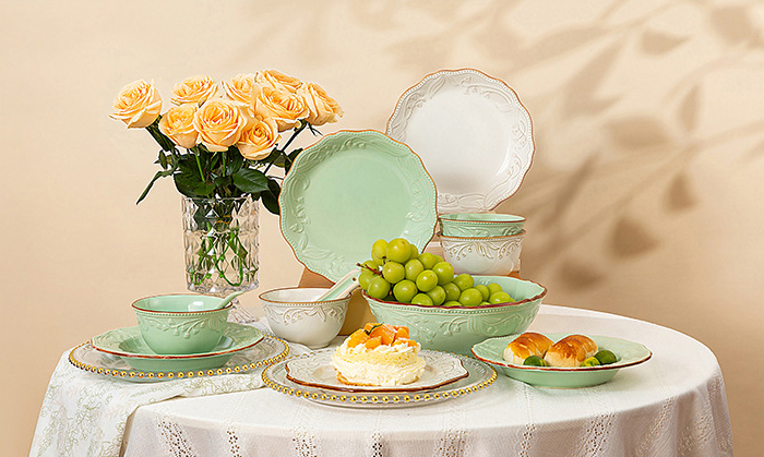 Chinese-style embossed floral border household ceramic bowl and plate tableware set wholesale